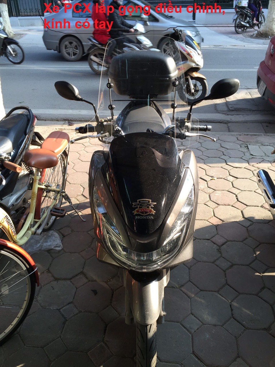 Kính chắn gió xe máy Honda PCX