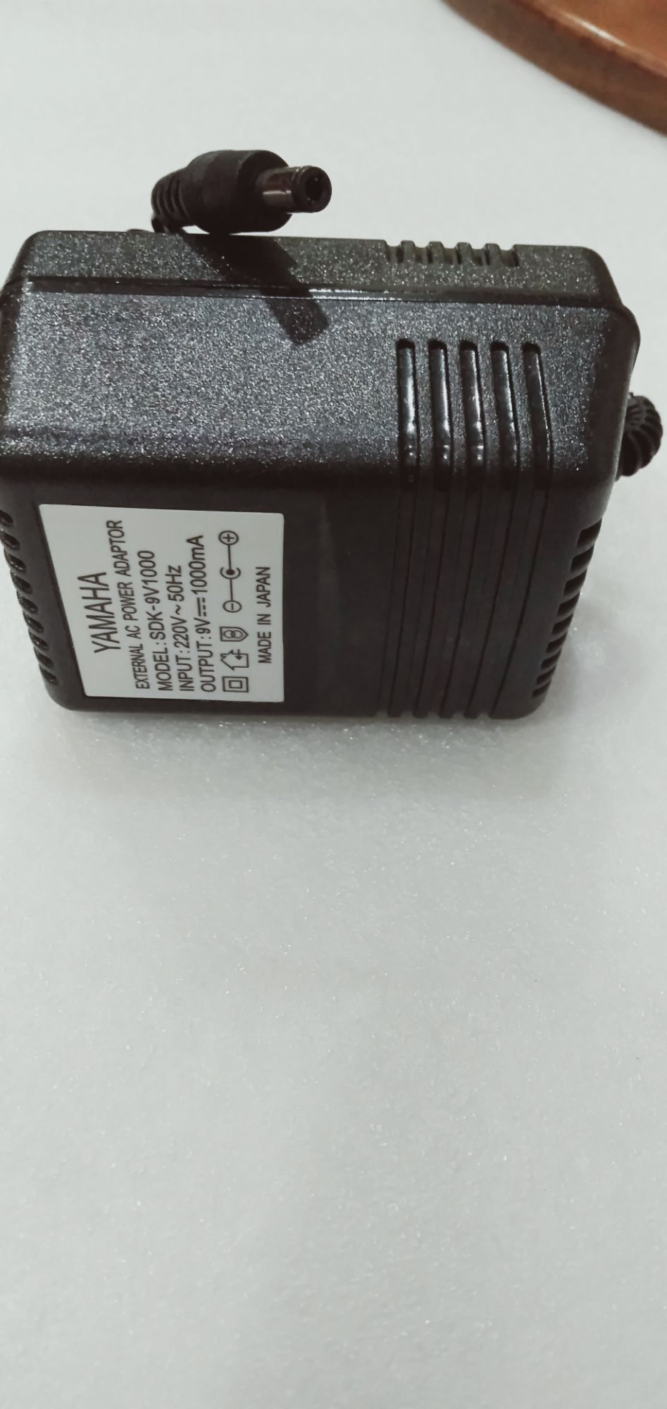Adapter 9V1A nặng