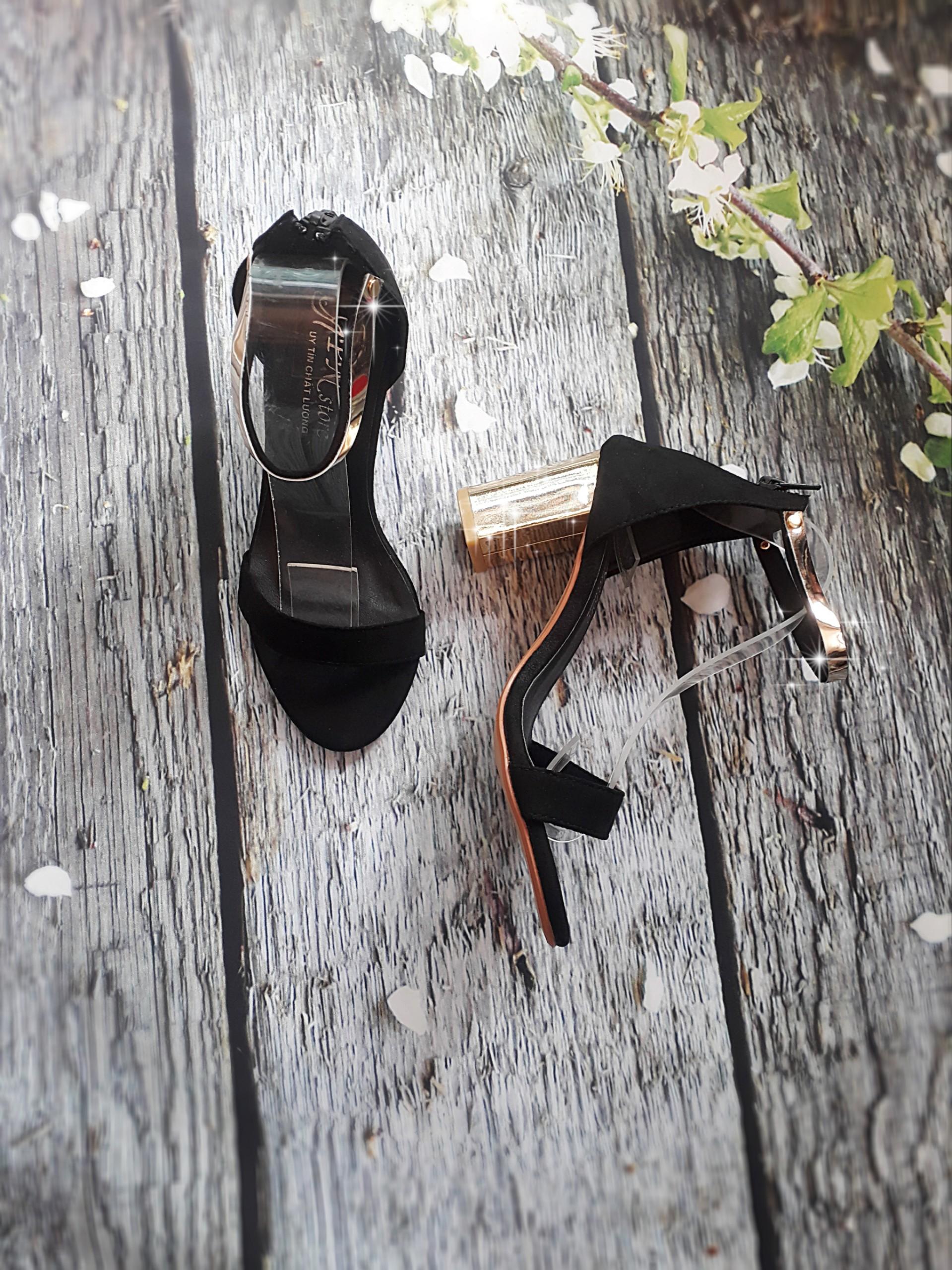 [HCM]Hình thật-Giày sandal gót vuông vàng cao cấp