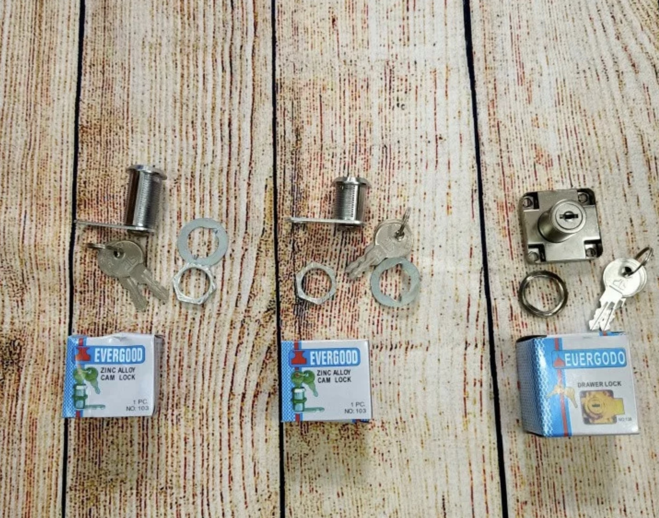 KHOÁ TỦ EVERGOOD LOẠI ĐẨY VÀ MÓC