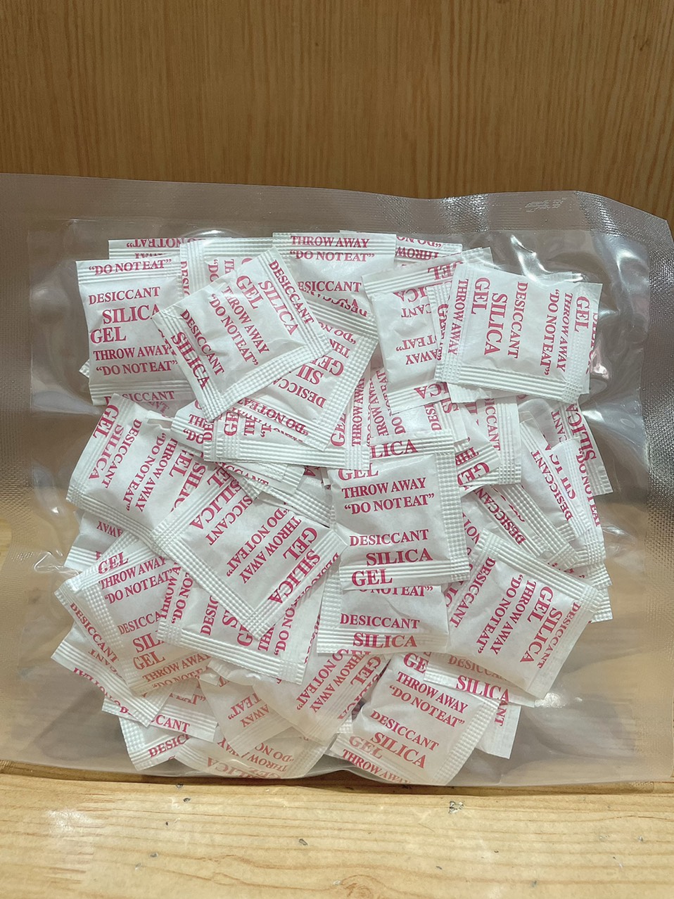 Gói hút ẩm 1gr đỏ(Túi 100gram)