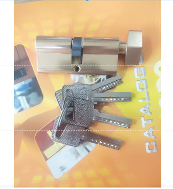 [CHÍNH HÃNG] KHÓA TAY GẠT VIỆT TIỆP 04942
