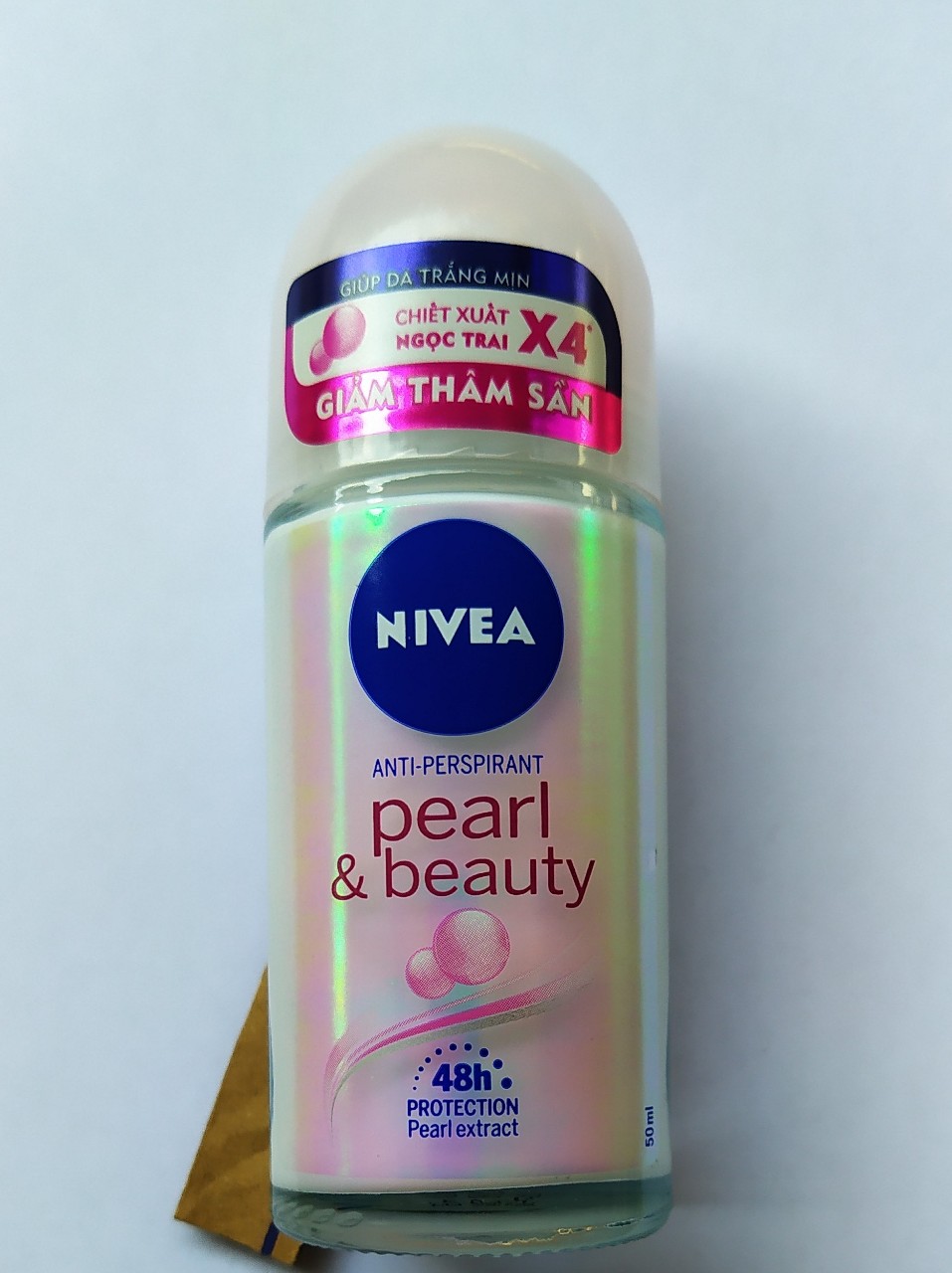 Lăn Khử Mùi Nivea chiết xuất Ngọc Trai giảm thâm sần Pearl & Beauty 50ml