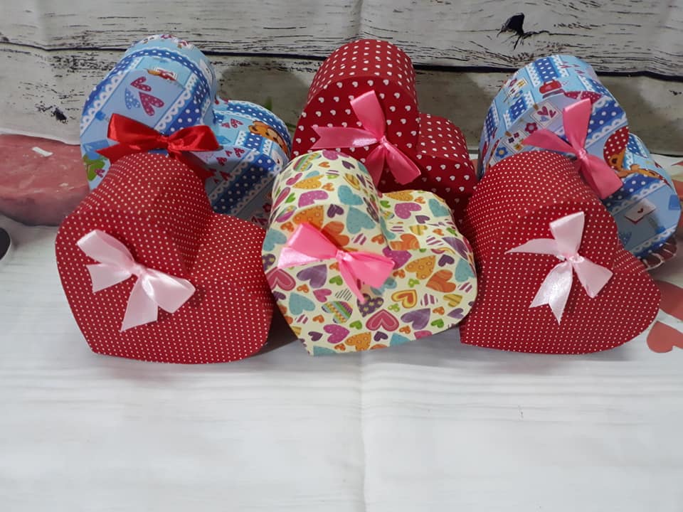 Hộp quà hình tim   Size 22 cm