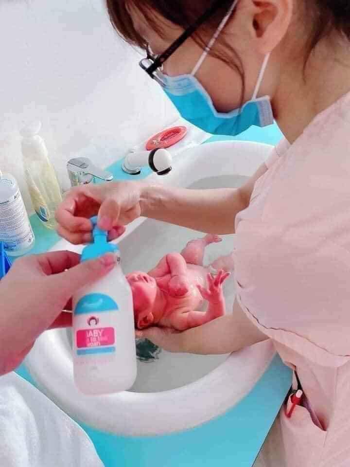 SỮA TẮM HANAYUKI DÀNH CHO BÉ
