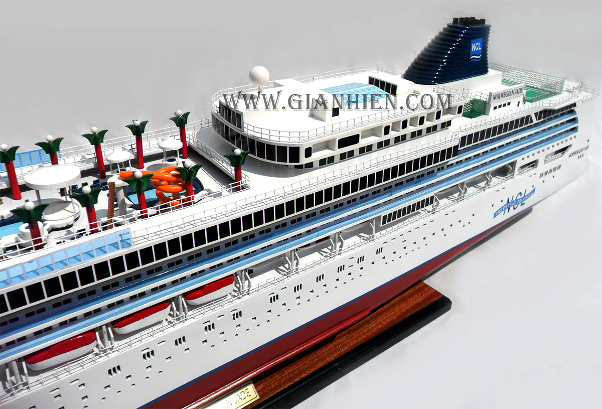 [HCM]Mô hình Thuyền du lịch NORWEGIAN JADE (Giá xưởng)