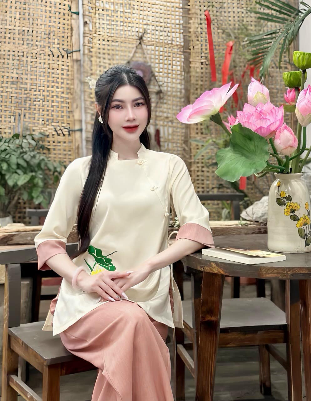 Bộ đũi thái thêu sen