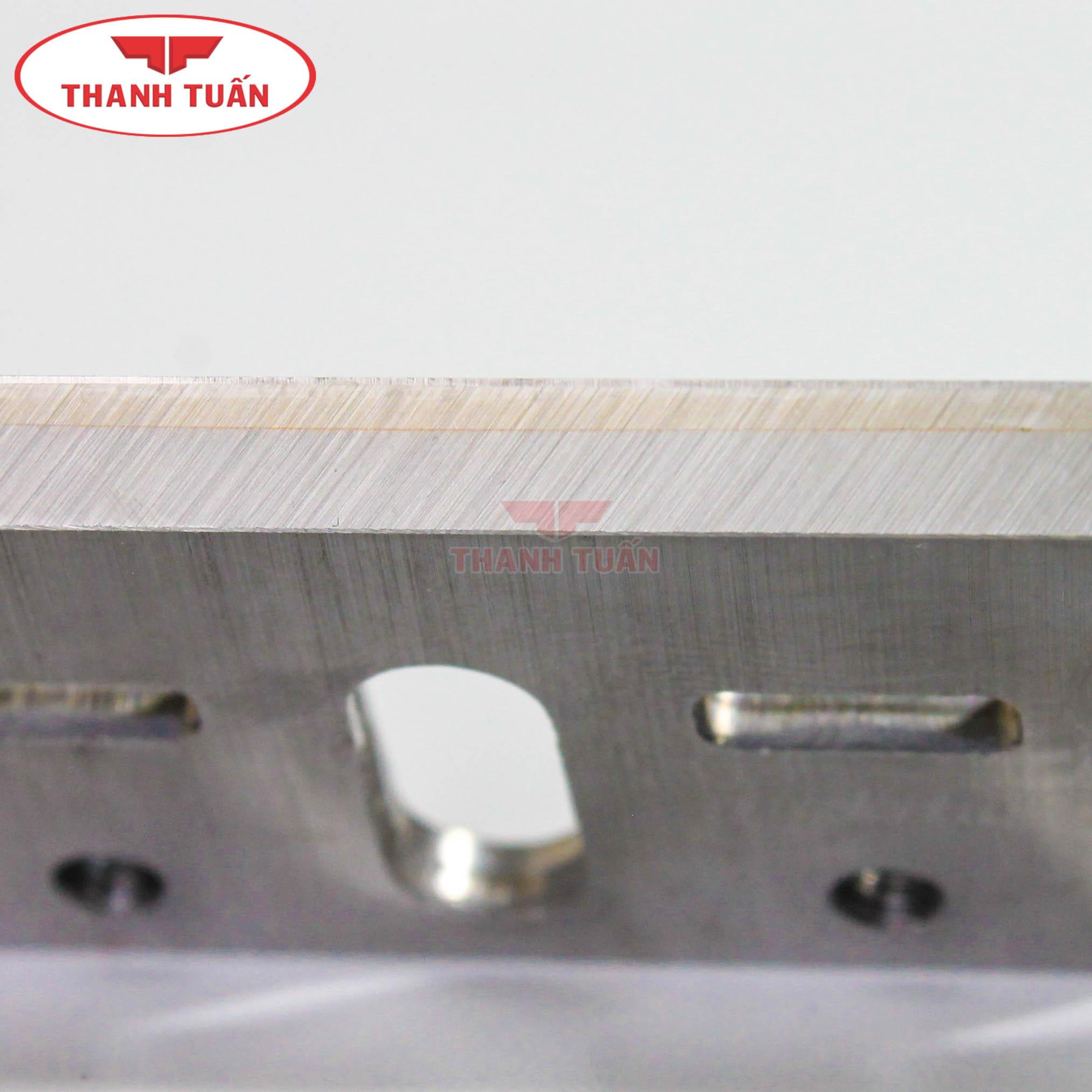 LƯỠI BÀO MAKITA BÀO GỖ D-16346