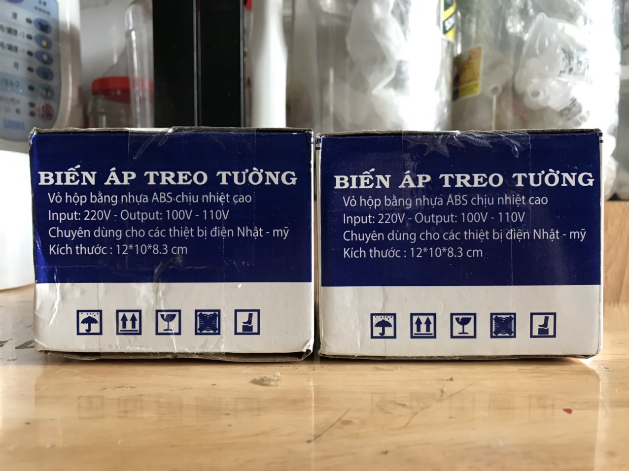 Biến áp 220V ra 110V DNT Công suất 200W