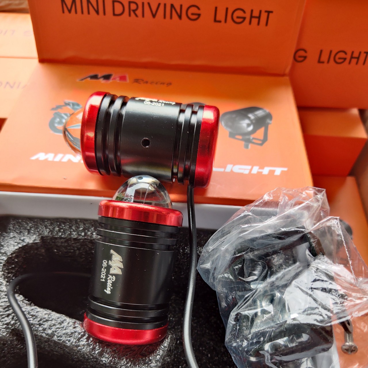 ĐÈN TRỢ SÁNG MINI XE MÁY 2 CHẾ ĐỘ CỐT VÀNG PHA TRẮNG VIỀN ĐỎ  SIÊU SÁNG