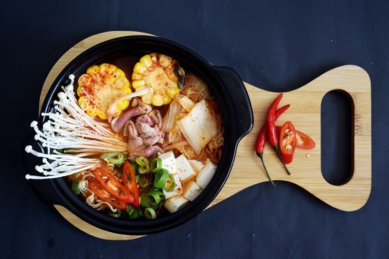 Tinh Dầu Ớt Cay Hàn Quốc 550g (Nấu Mì Cay, Bánh Gạo Cay, Gà Xào Cay....) - 캡사이신소스