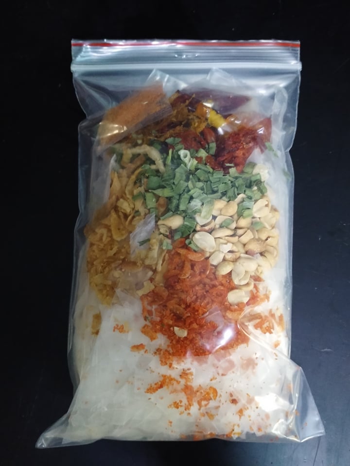 1 bịch bánh tráng trộn