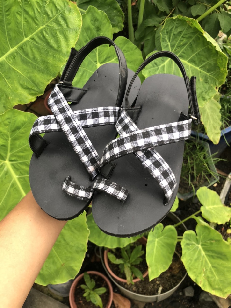 sandal chip chip xăng đan nữ ( đế đen quai ca rô) size từ 34 nữ đến 42 nữ