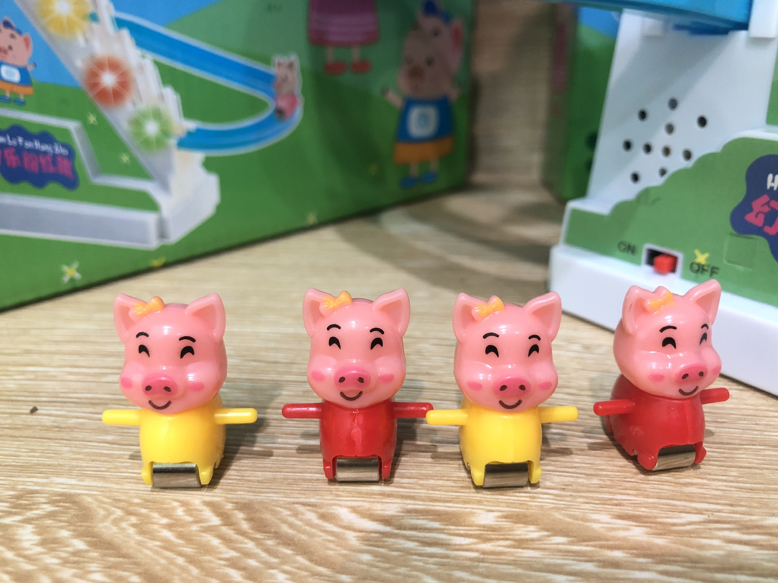 Heo peppa leo cầu thang