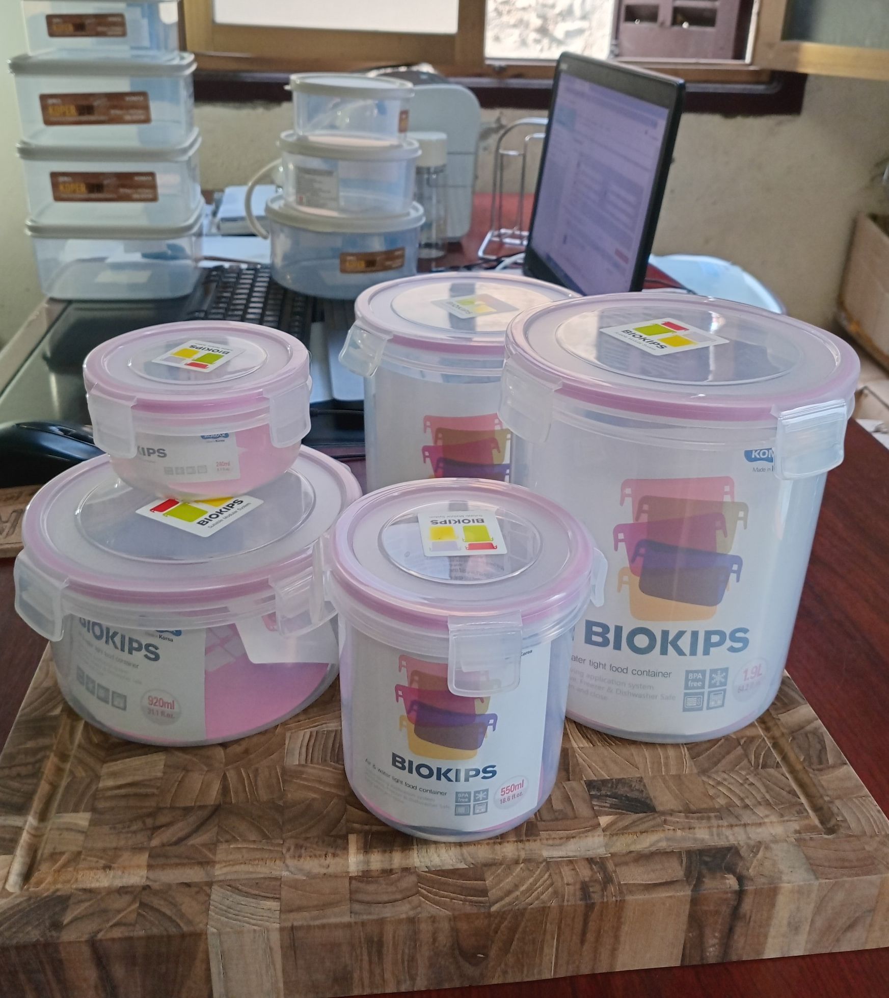 Hộp thực phẩm Komax Chính hãng Hàn Quốc 1.9L, 920ml, 570ml, 550ml, 240ml dùng được lò vi sóng, FDA chứng nhận an toàn