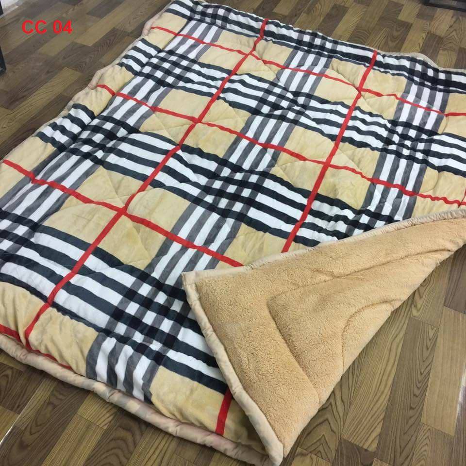 Chăn lông cừu 3 lớp dày siêu ấm phồng phù hợp cho những ngày đại hàn, với cấu trúc 3 lớp Mặt tuyết >bông>lông nhân tạo