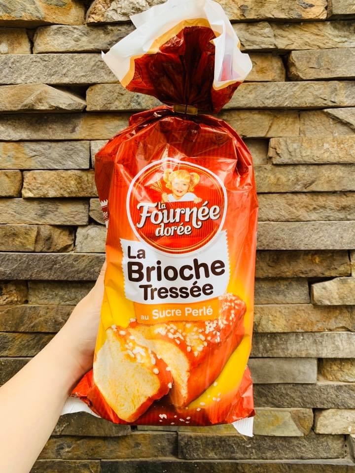 banh mì hoa cúc đường nâu