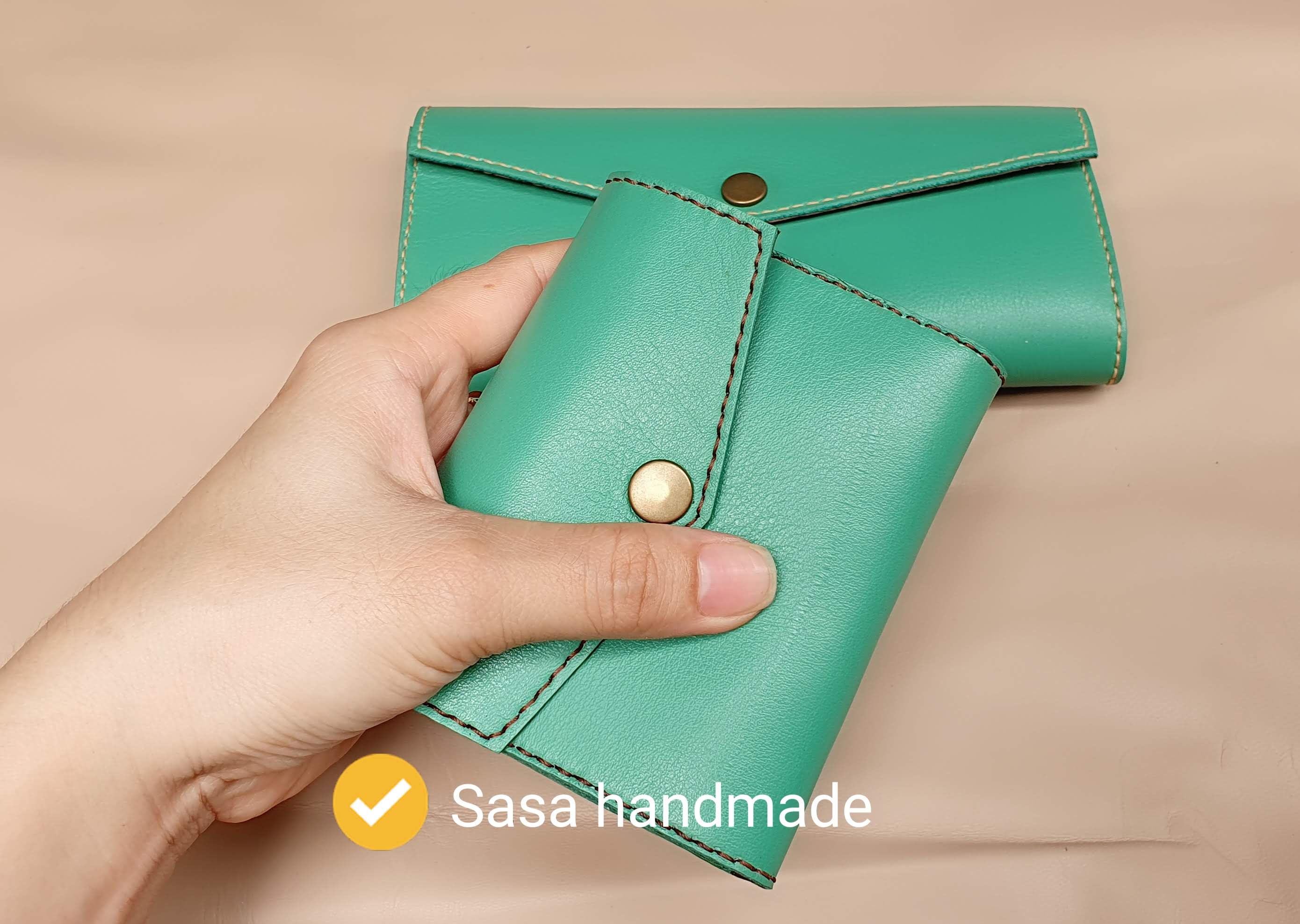 Ví nữ cầm tay bằng da handmade