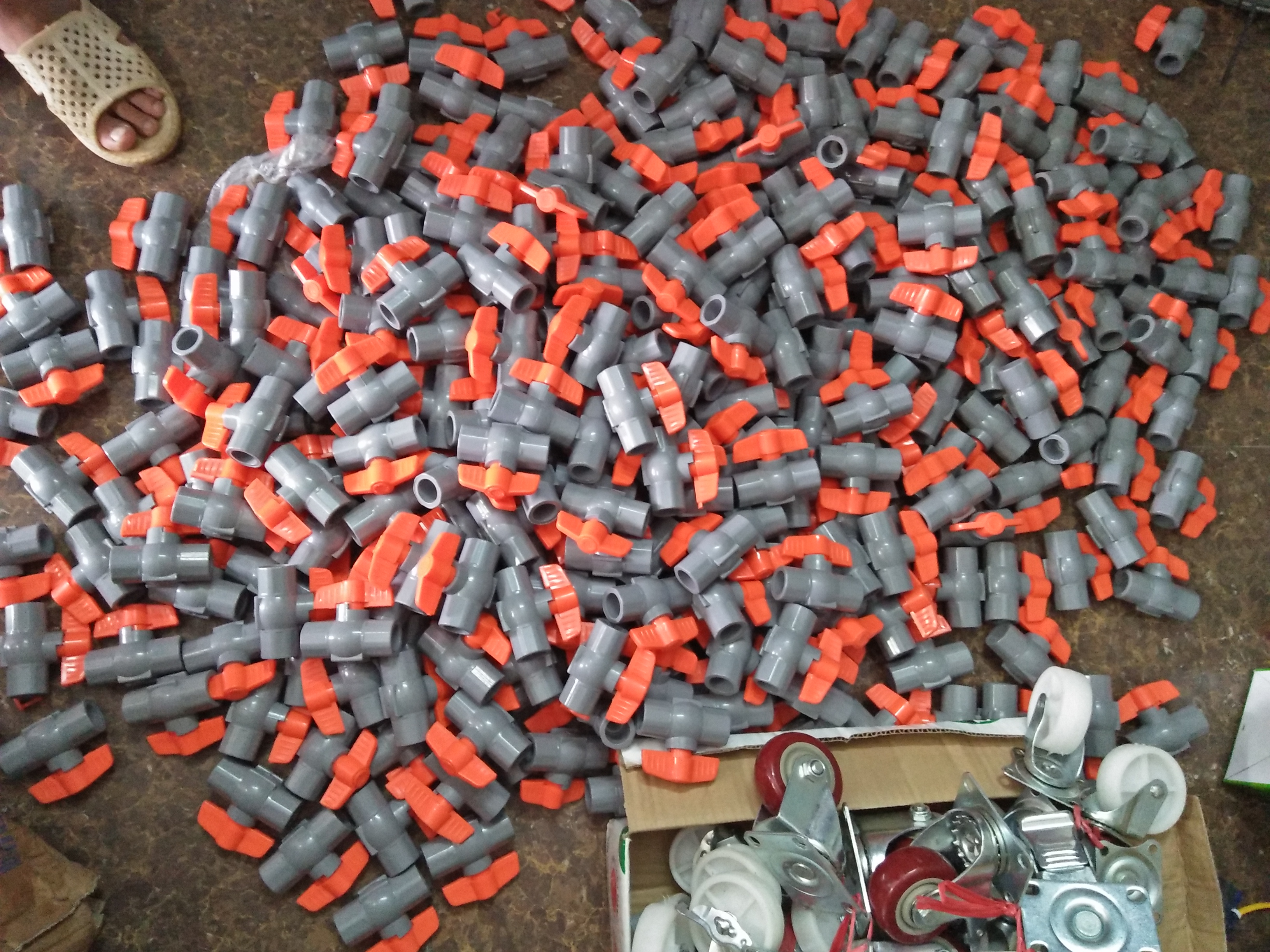 Van Nhựa, Khóa Nhựa 21-27 Pvc Chuyên Dùng Cho Nông Trại