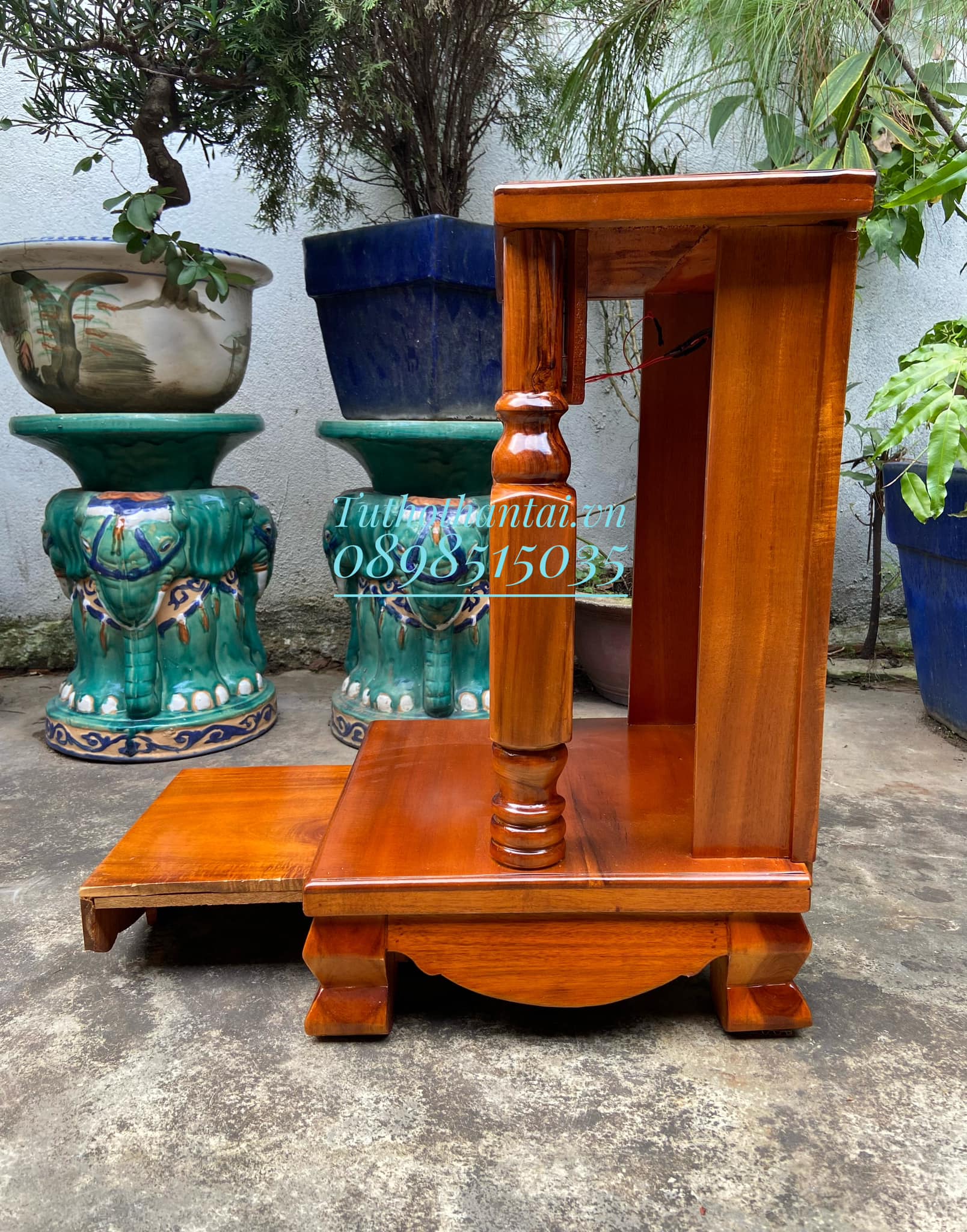 Bàn thờ thần tài cột vuông 40 X 60cm