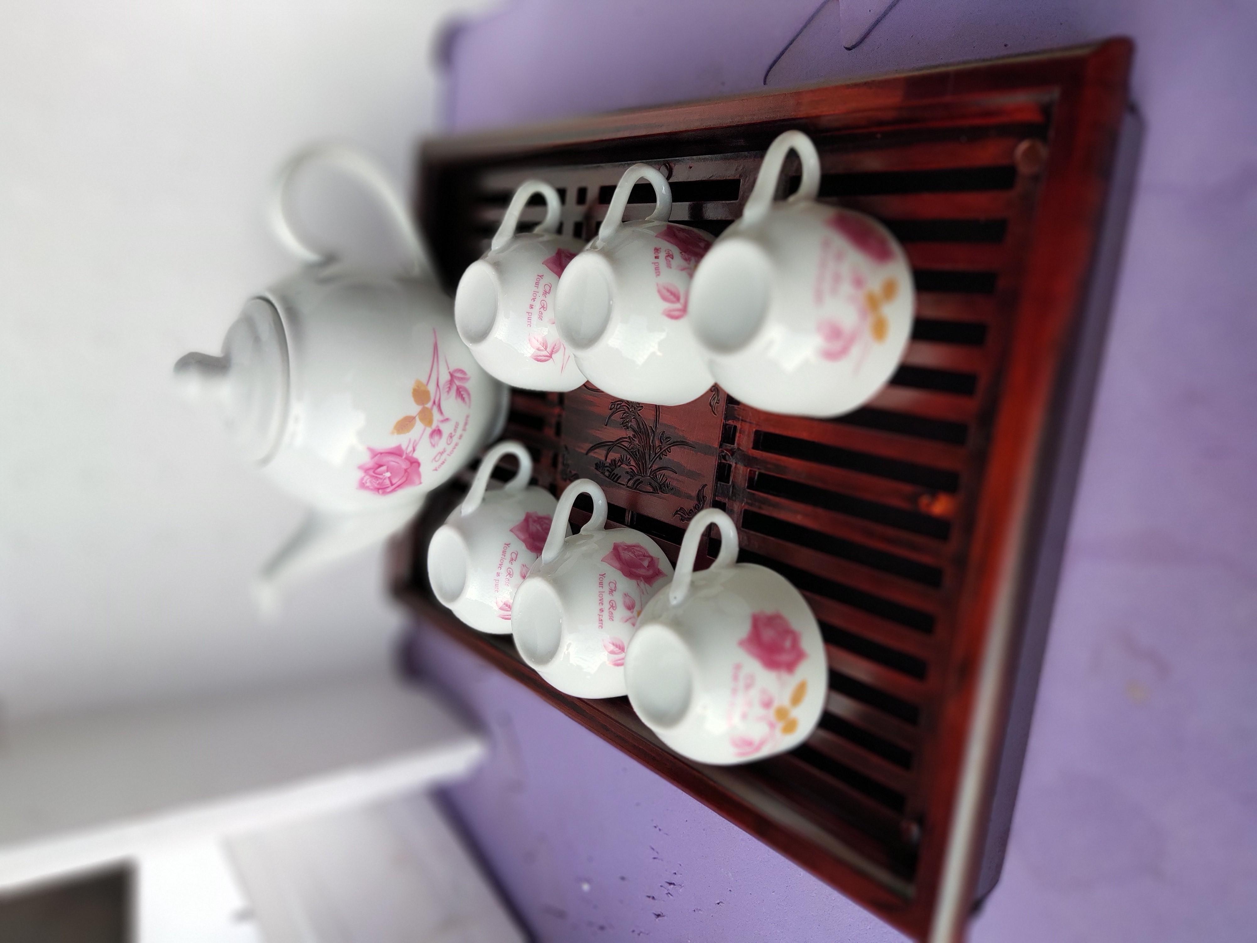 Bộ ấm chén hoa hồng đỏ có khay 2 lớp