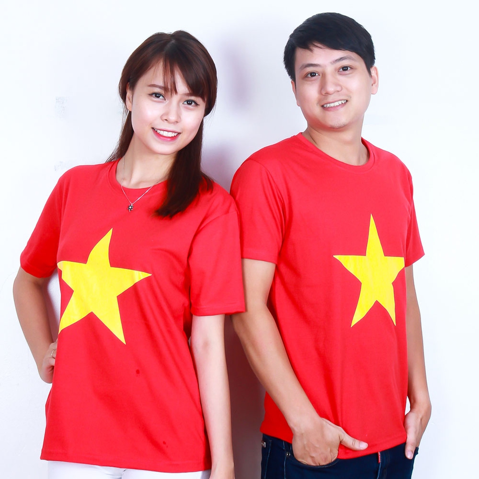 SỈ ÁO CỜ ĐỎ SAO VÀNG BÁN BUÔN