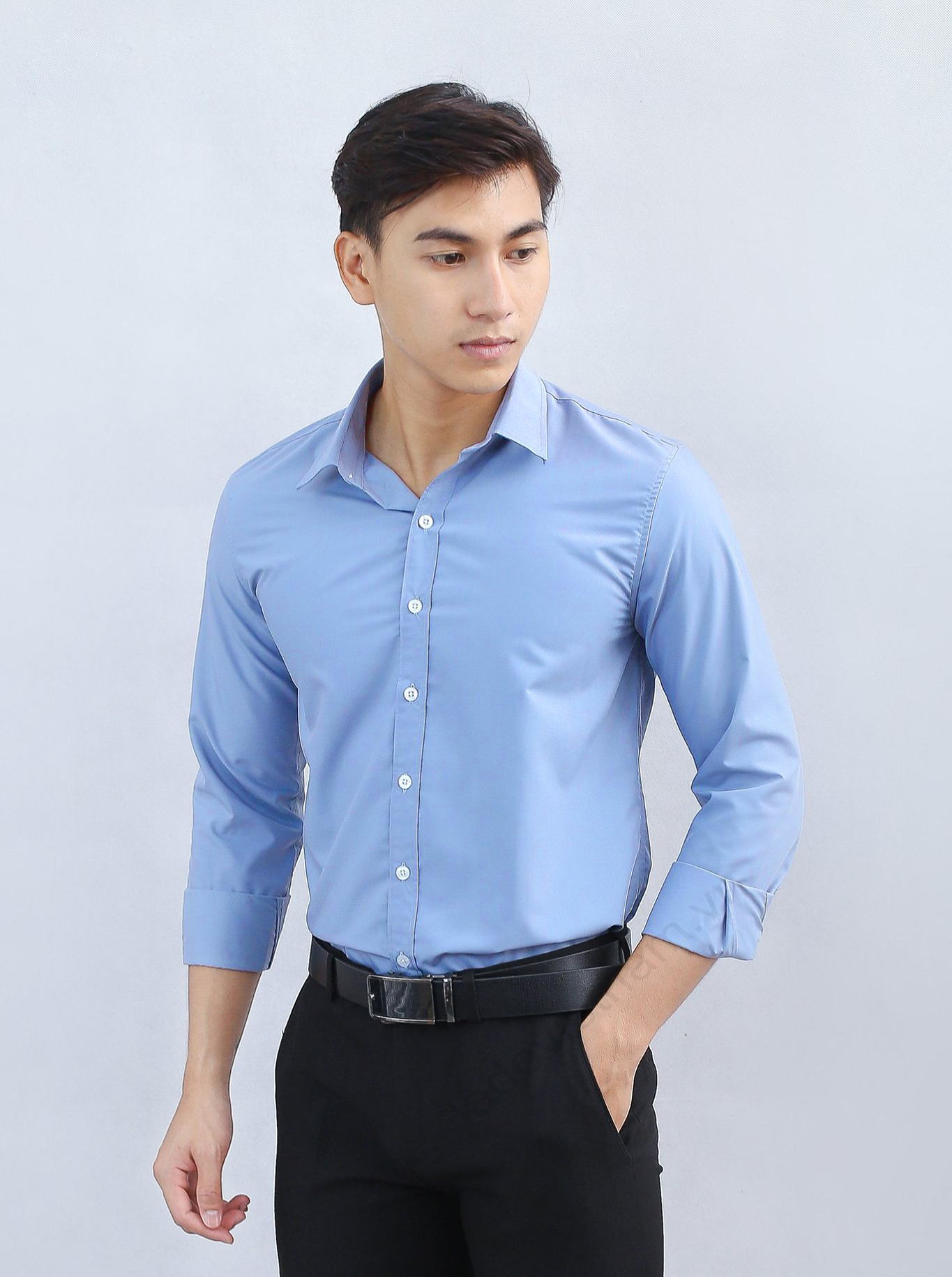 Áo Sơ Mi Nam Dài Tay Công Sở Vải Lụa Mịn Ít Nhăn Phom Ôm Phù Hợp Với Người Trẻ