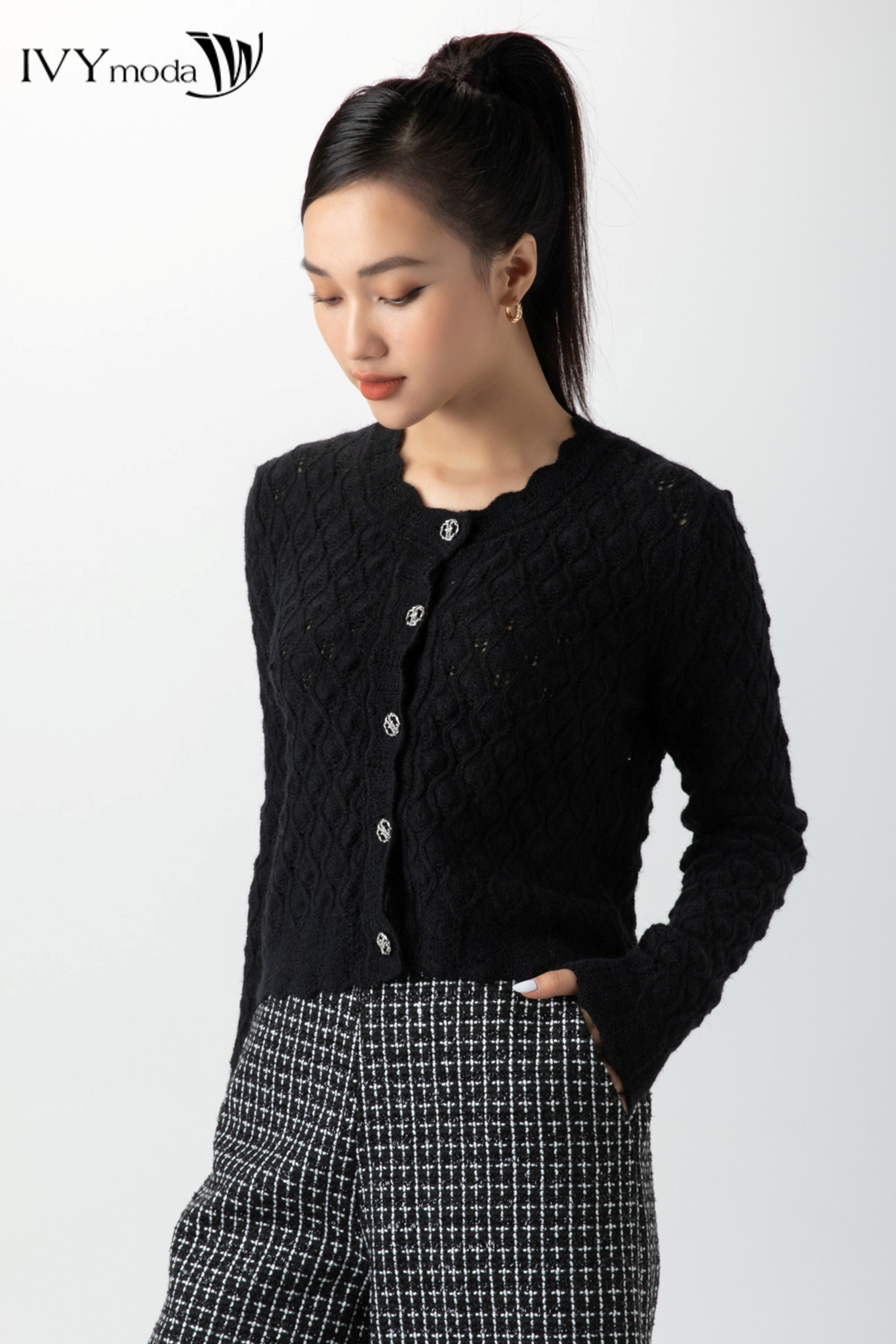Áo khoác len ngang hông nữ IVY Moda MS 77B8035