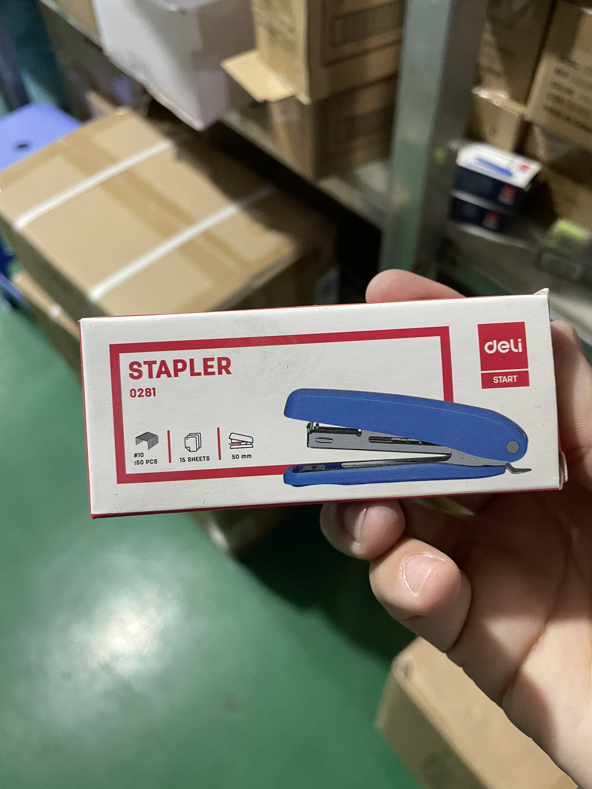 Dập ghim số 10 deli - e0281