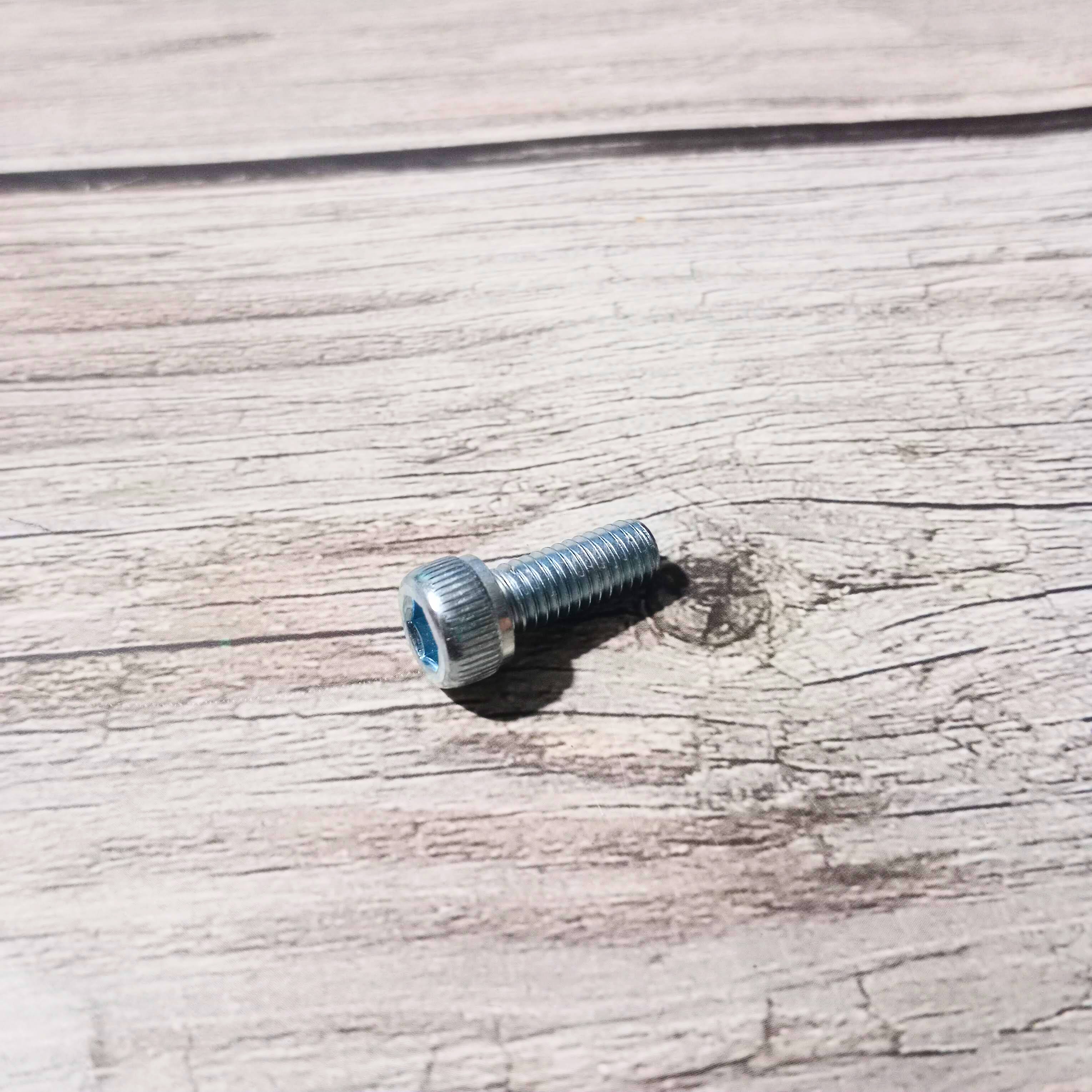 Ốc lục giác 6 li dài 15mm / ốc 6 dài 15mm lúc giác 5