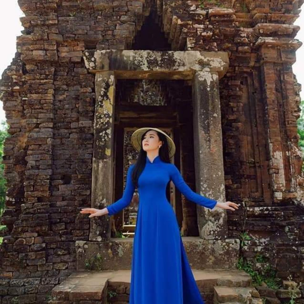Bộ Áo Dài Truyền Thống 4 Tà