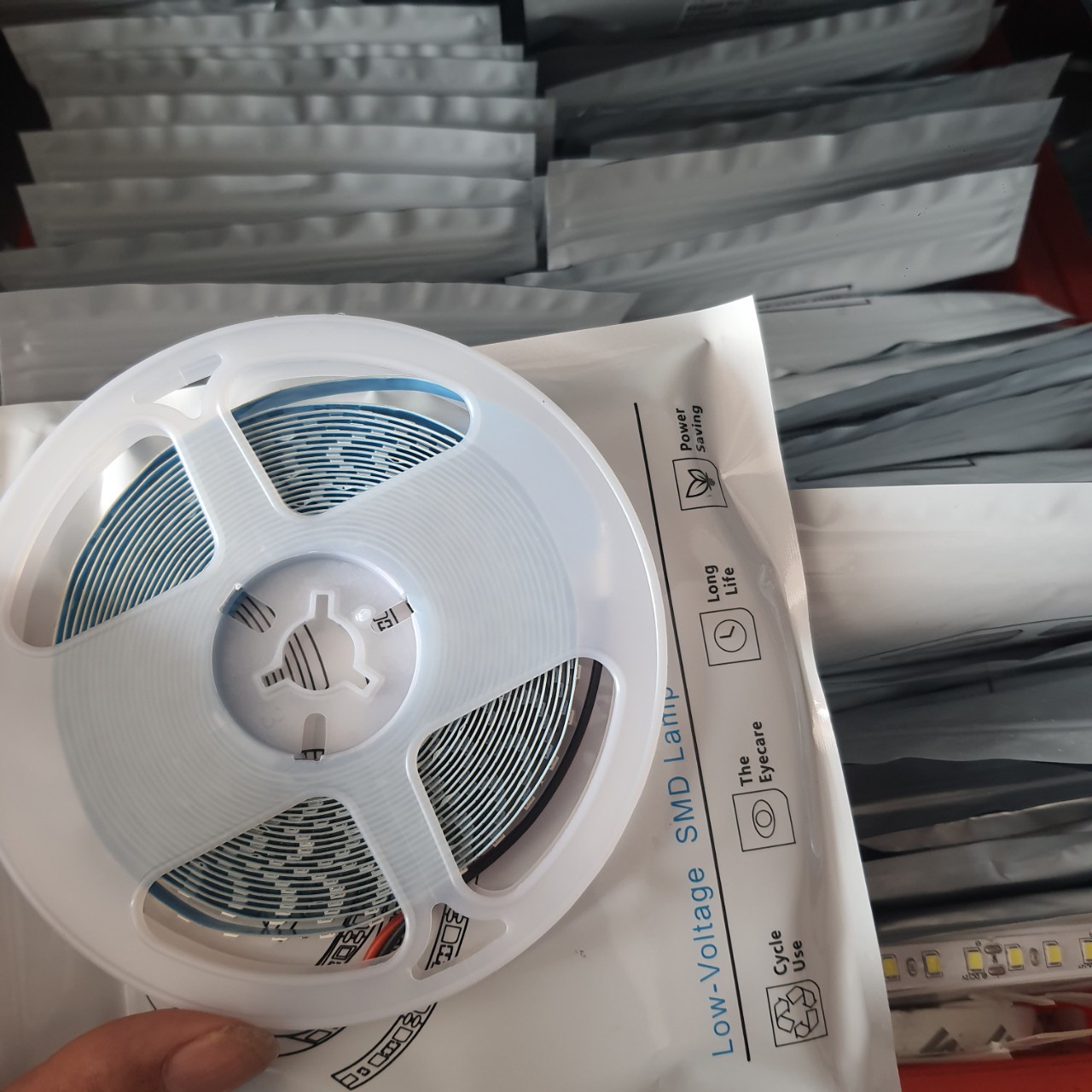 CUỘN LED DÂY DÁN 12V - 2835 - 120LED /MÉT