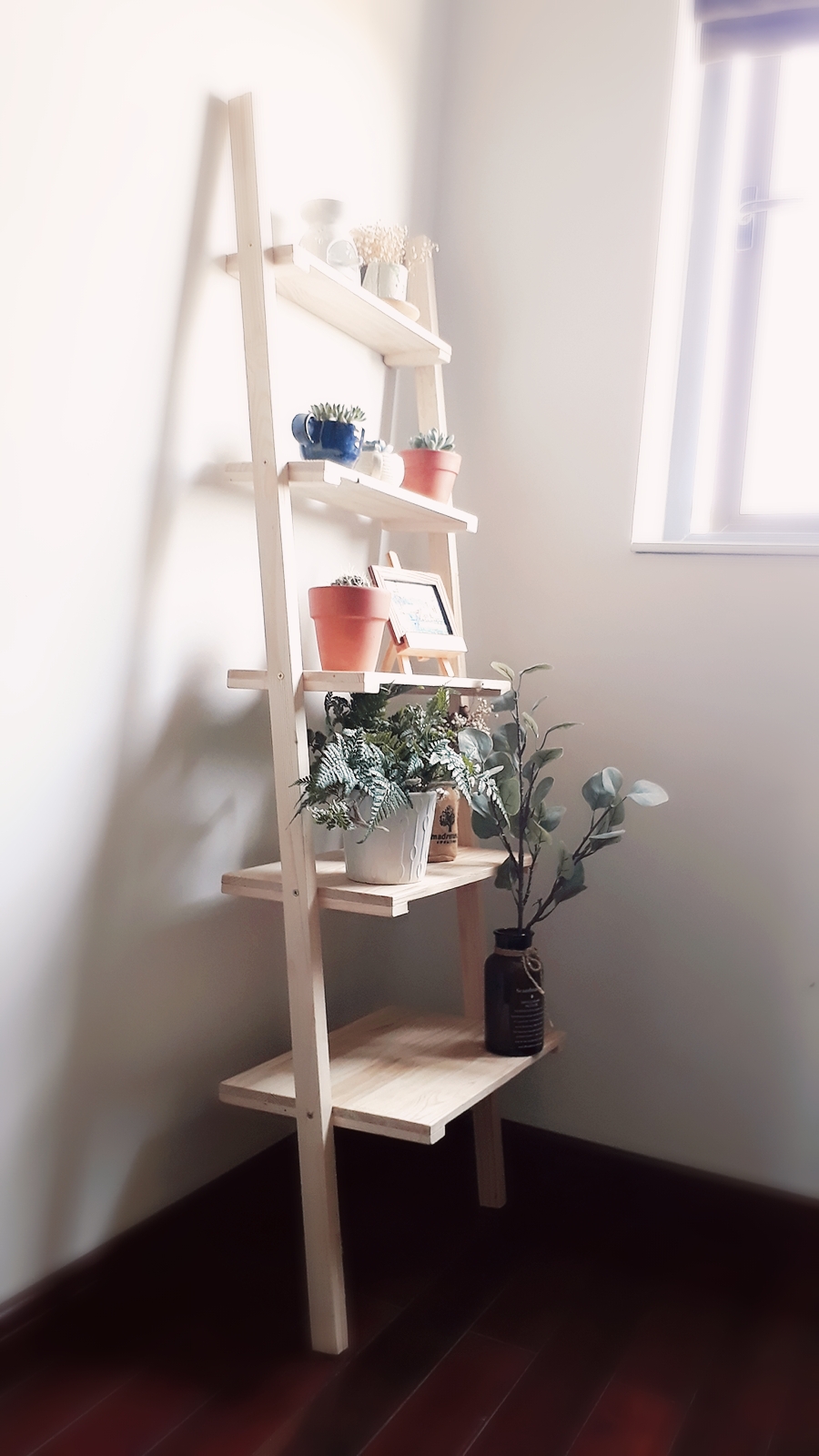 kệ gỗ để đồ bậc thang gỗ tự nhiên decor