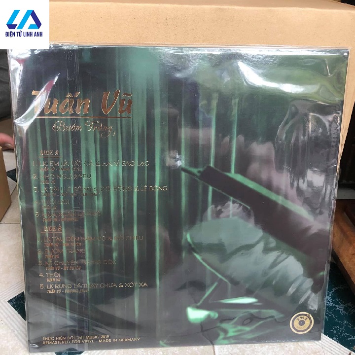 Đĩa than Tuấn Vũ bướm trắng