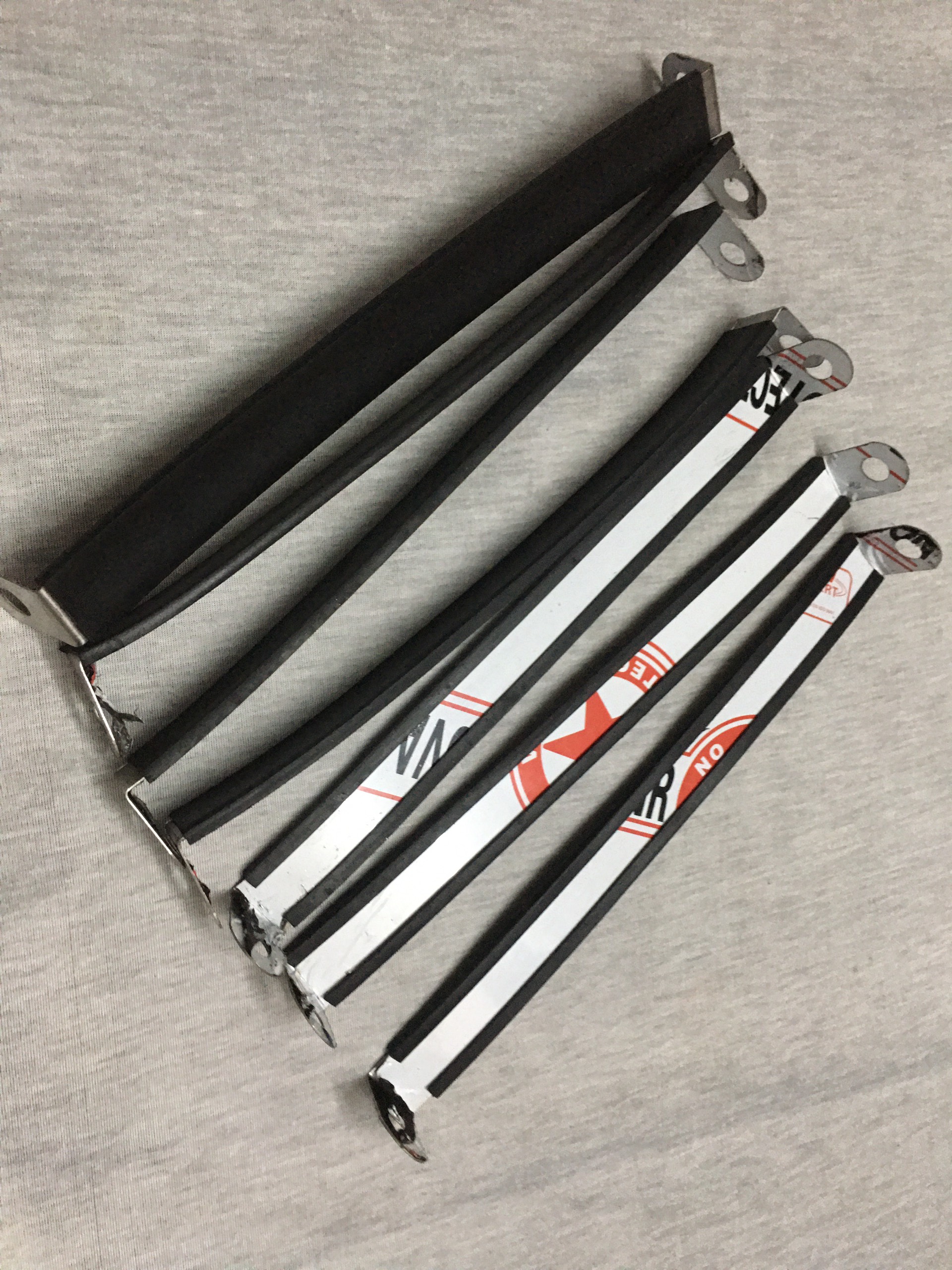 Pas ôm pô Leovince Inox