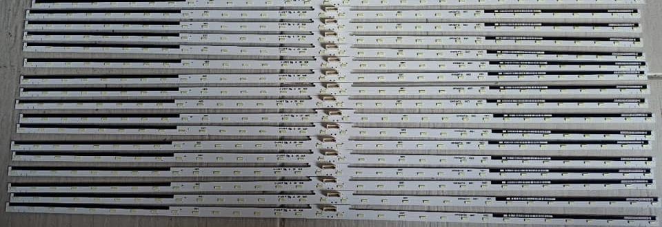 Phụ kiện đi kèm của tivi sony 43x8000e, 49x8000e