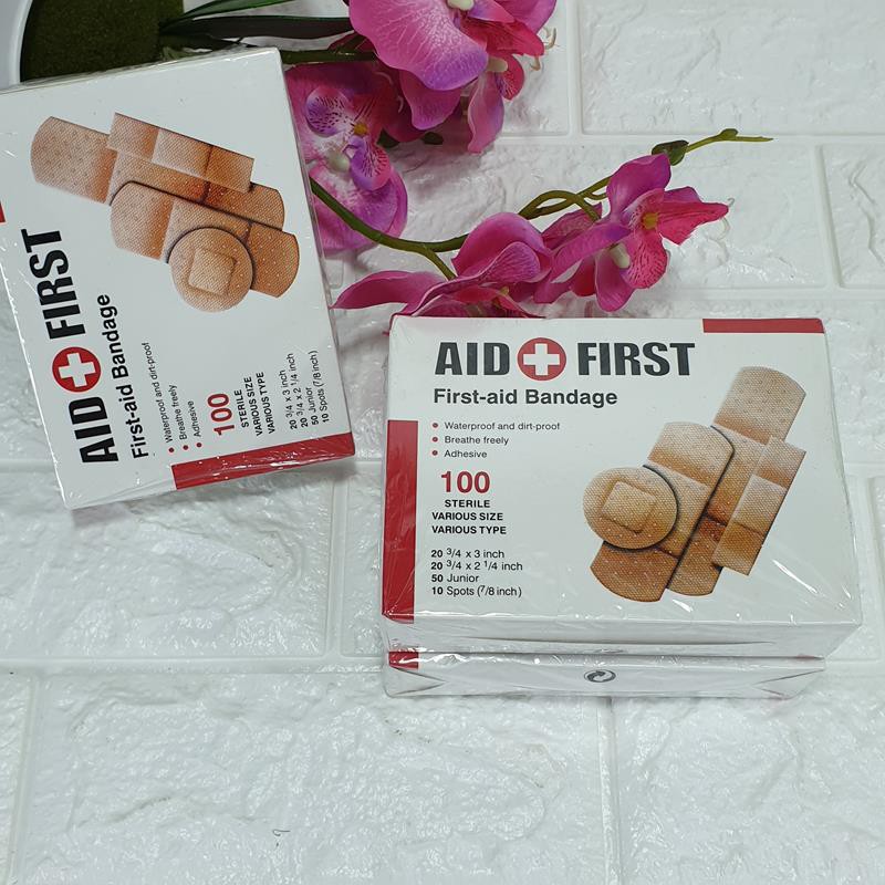 [HCM]Hộp 100 miếng băng keo cá nhân đủ size