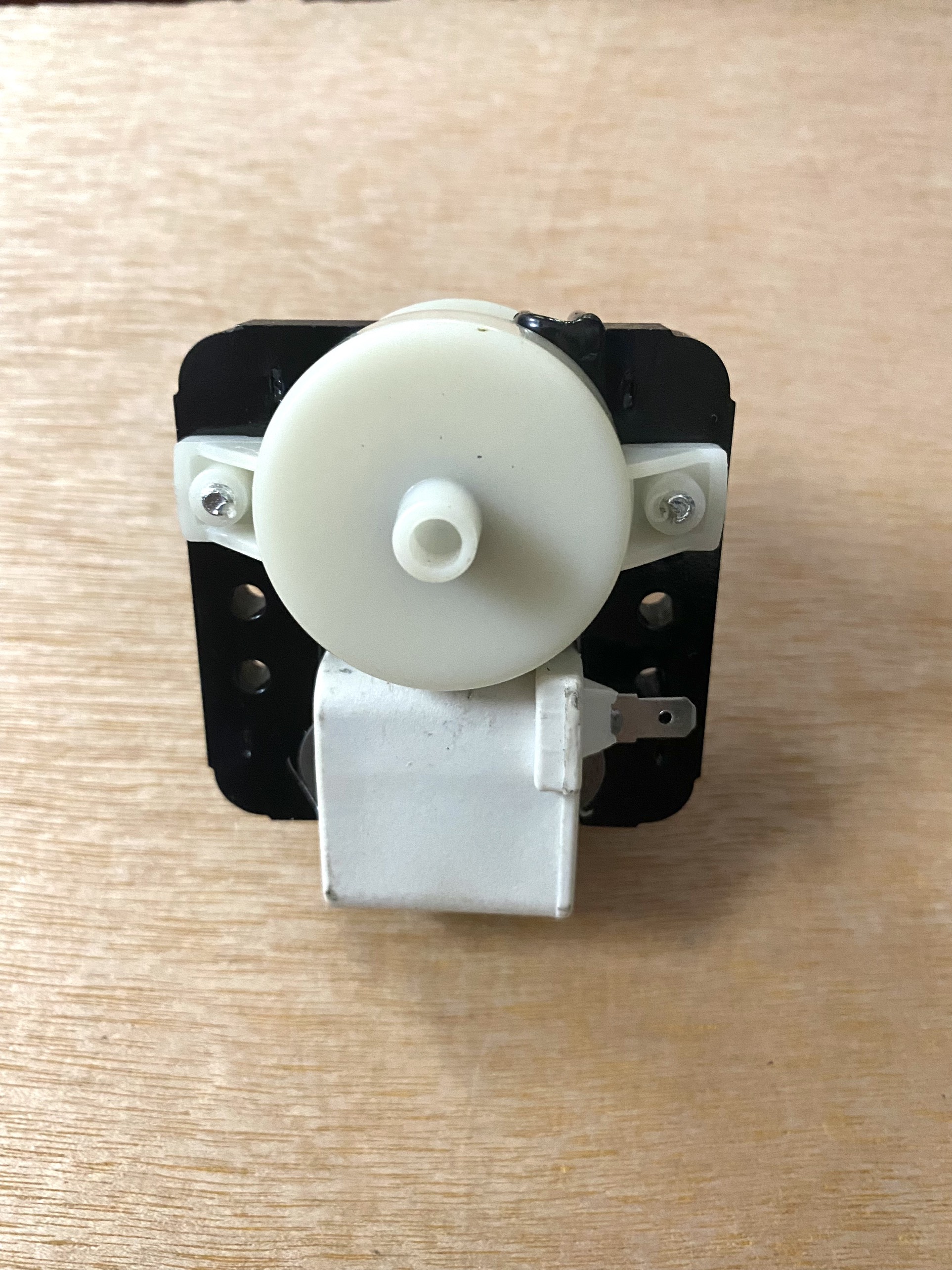 Quạt tủ lạnh trắng mỏng chất lượng
