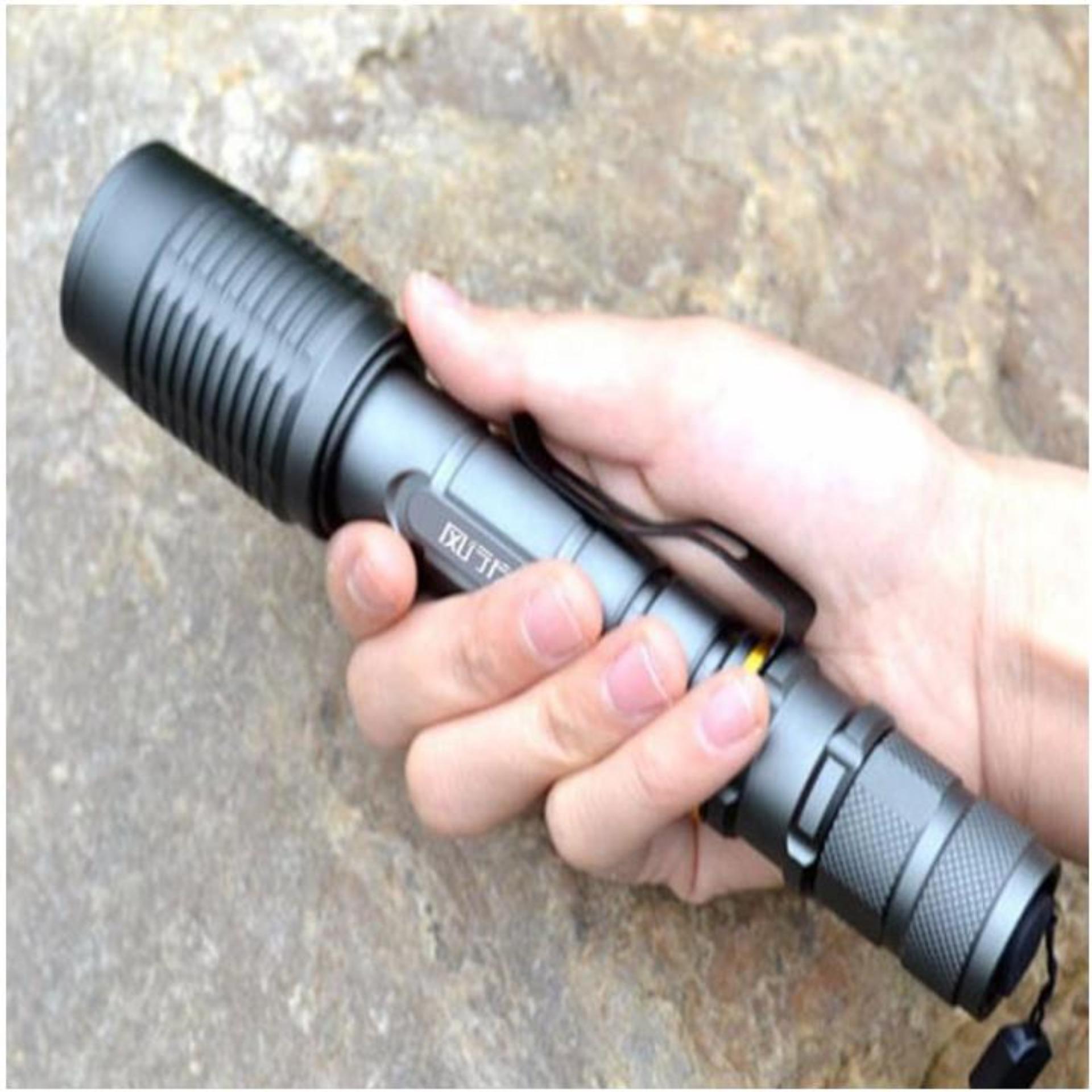 Đèn pin LED cầm tay CREE XML-T6 nhỏ gọn siêu sáng kèm pin sạc và củ sạc