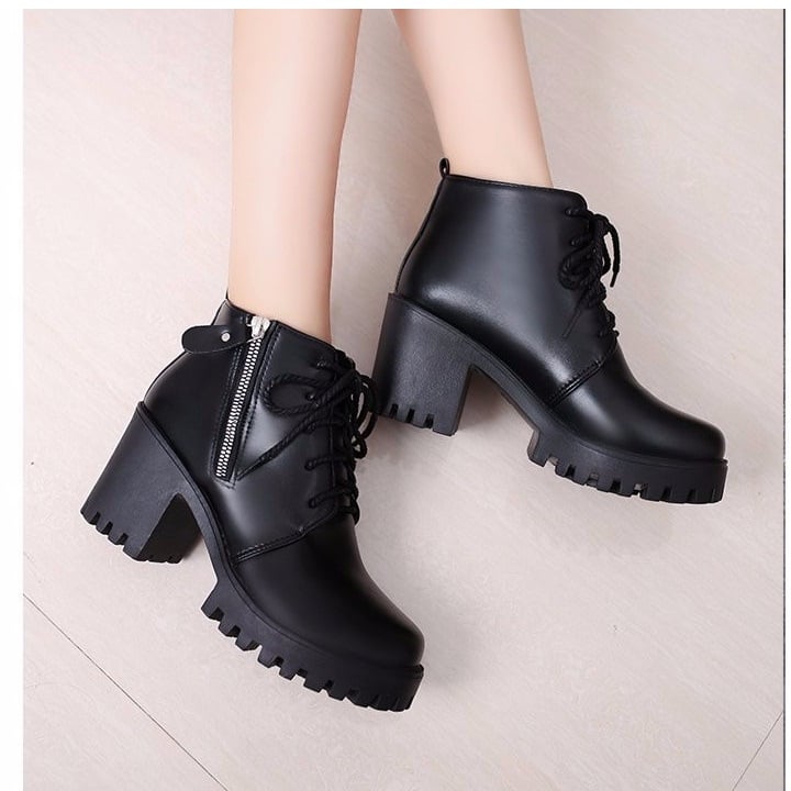 Giày boot nữ cao cấp gót vuông cá tính cao 7cm B085