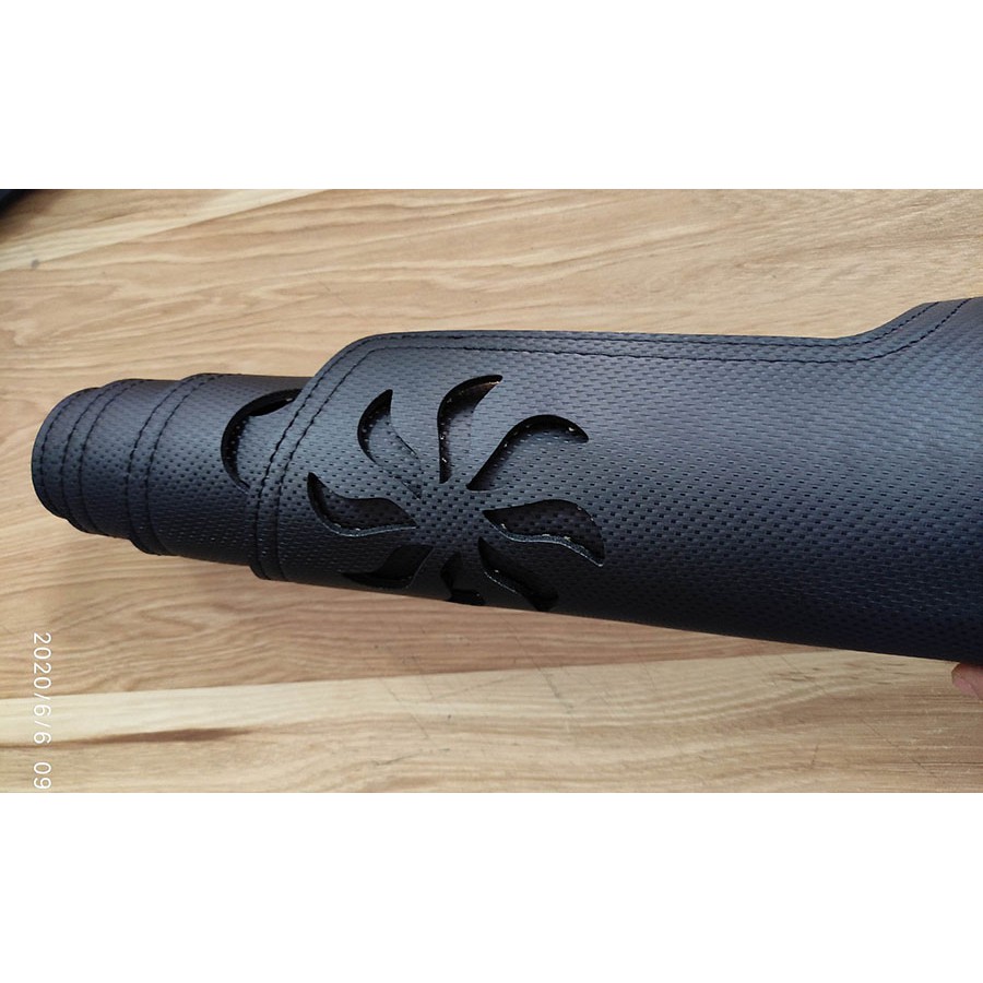 Thảm Taplo Da Vân Carbon Xe Innova đời 2009 đến 2016