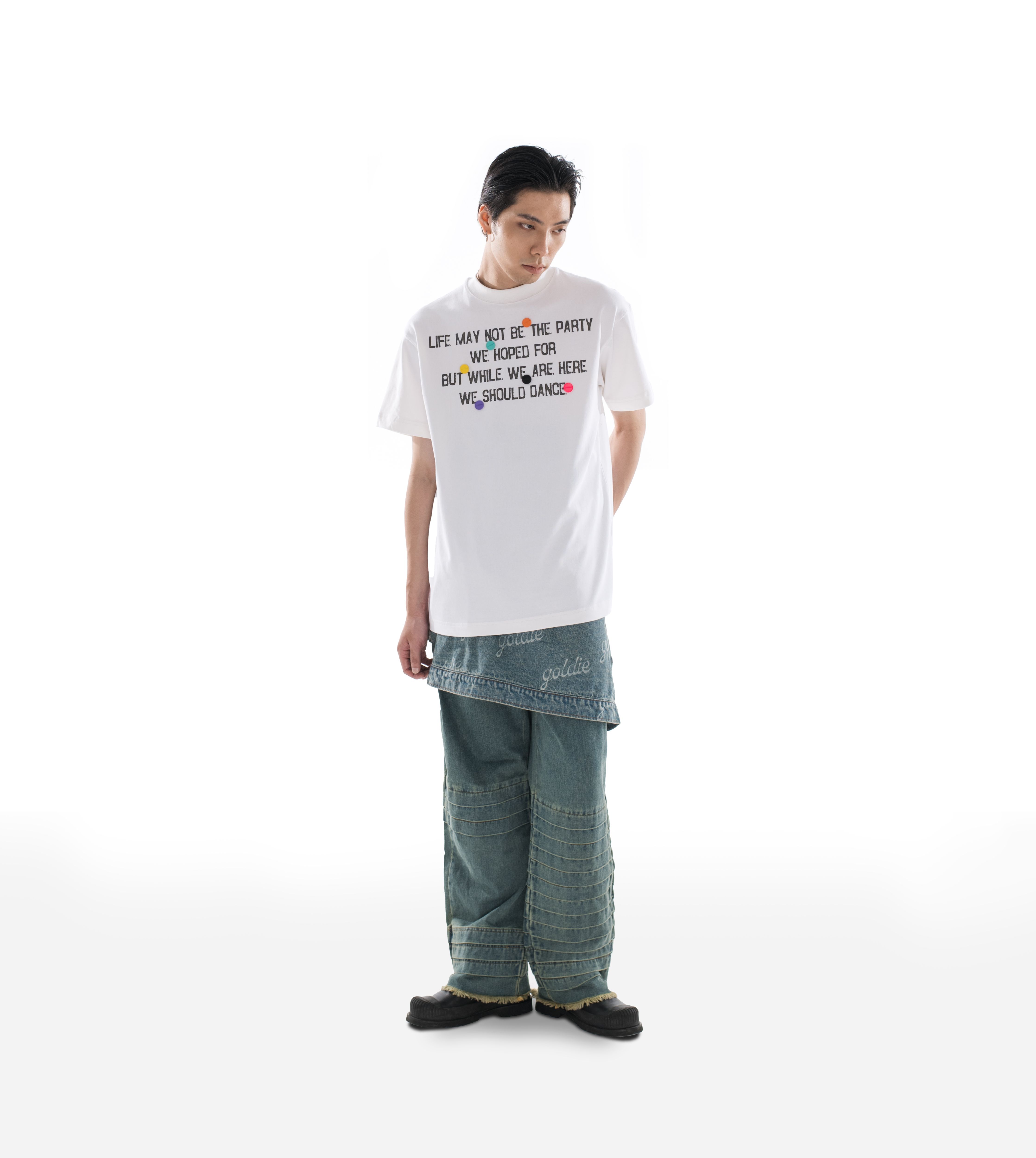PARTY BUTTON WHITE TSHIRT