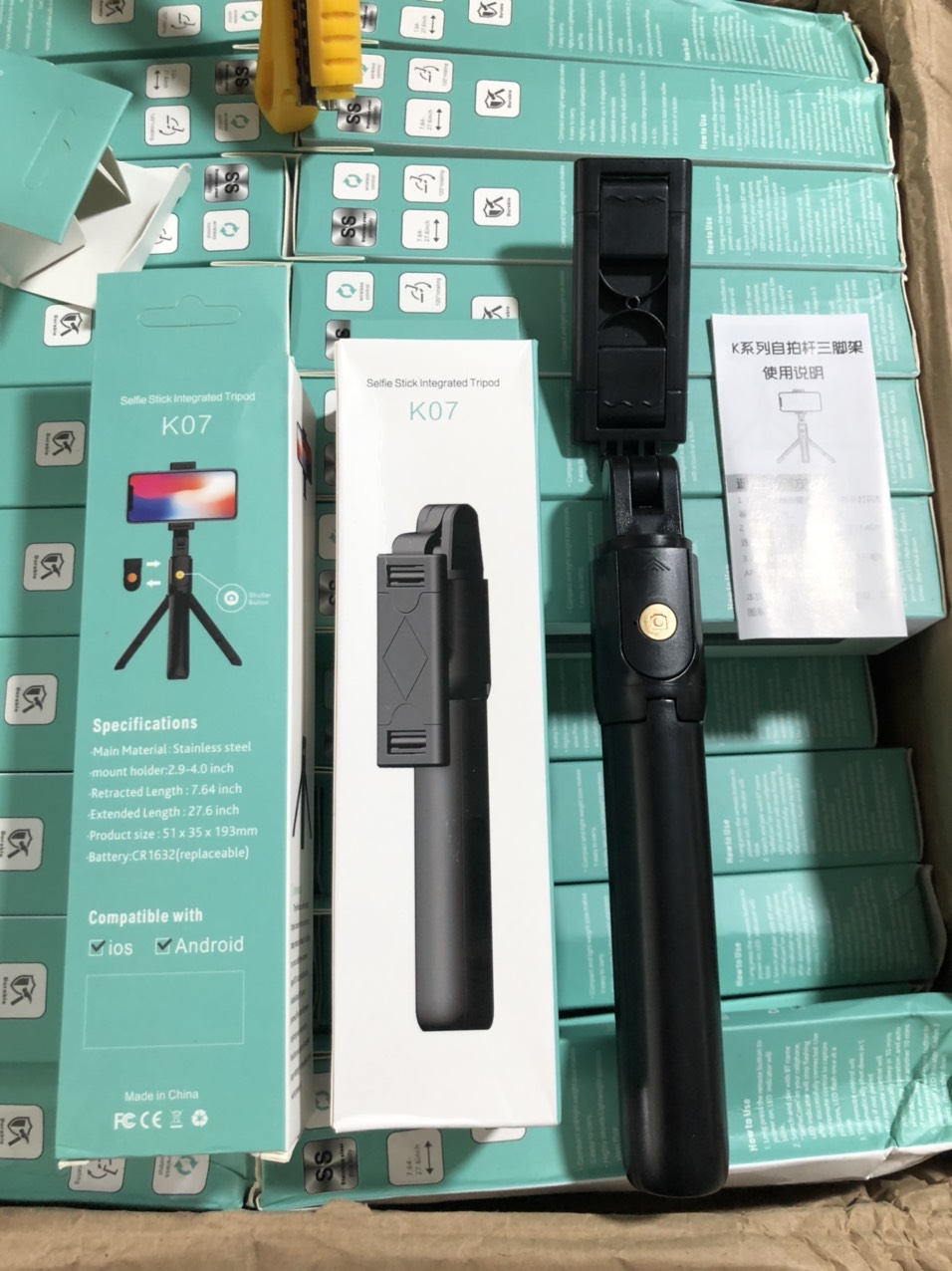 Đế chụp ảnh K07 kiêm gậy tự sướng có remote bluetooth chụp ảnh