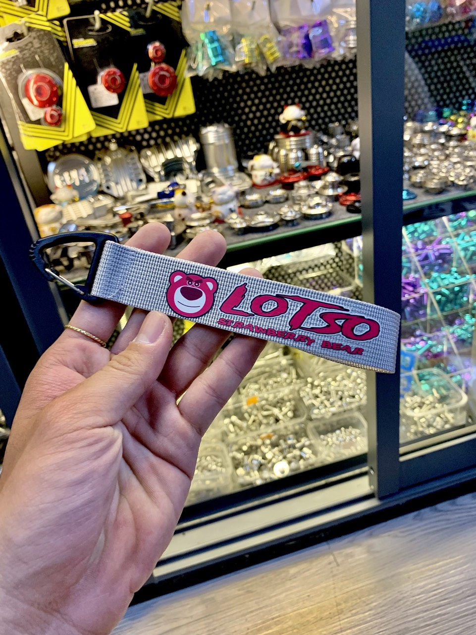 Móc Khóa Gấu Dâu - Móc khoá dây Lotso