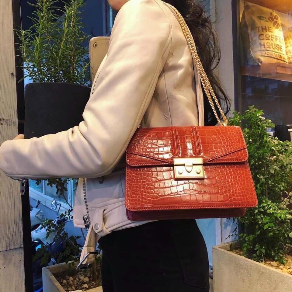 [HCM]Túi cn.k quỳnh màu đỏ