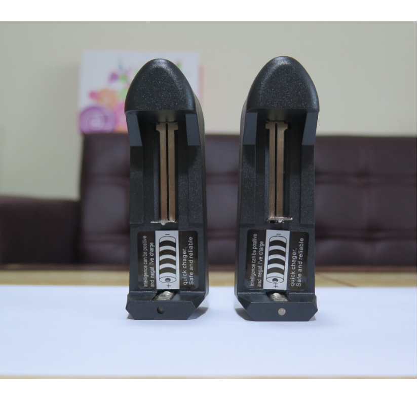 Bộ sạc pin 3.7v 18650 cho 1 viên