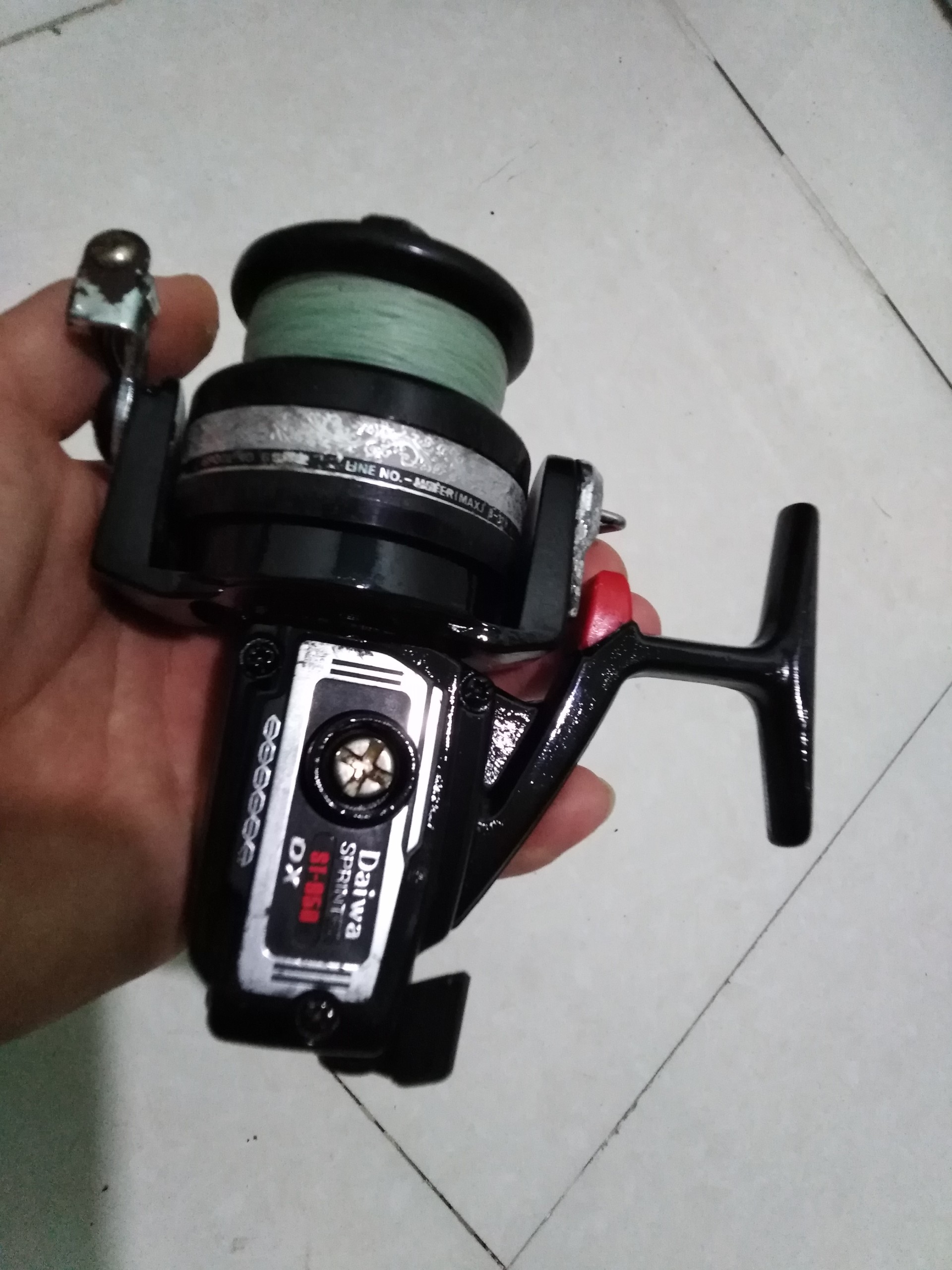 Máy câu nhật bãi Daiwa ST950DX 5000