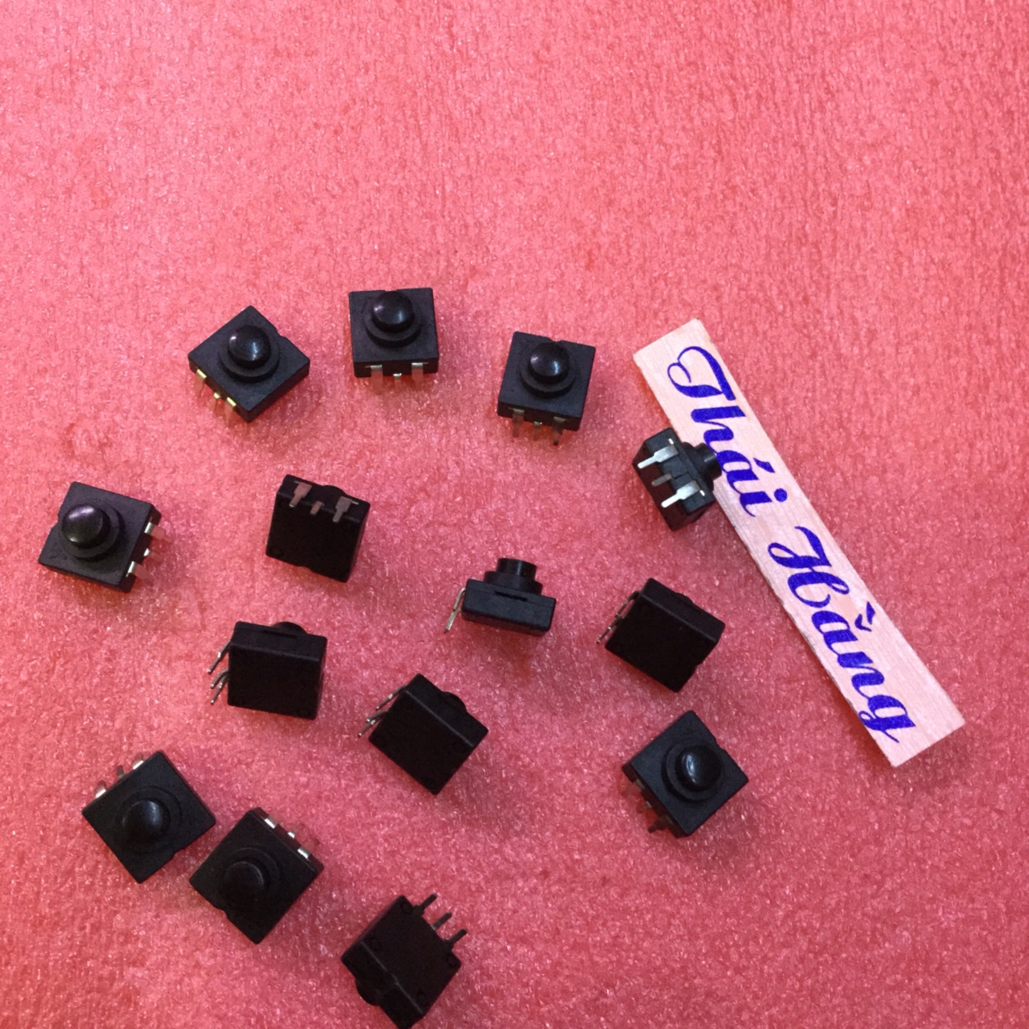 Công tắc đèn pin 3 chân (10 chiếc )