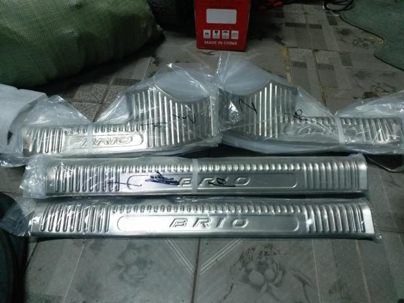Bộ Nẹp bước chân trong Inox xe Brio 2019,2020,2021