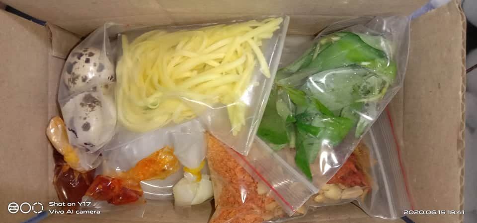1 bịch bánh tráng trộn thập cẩm satế